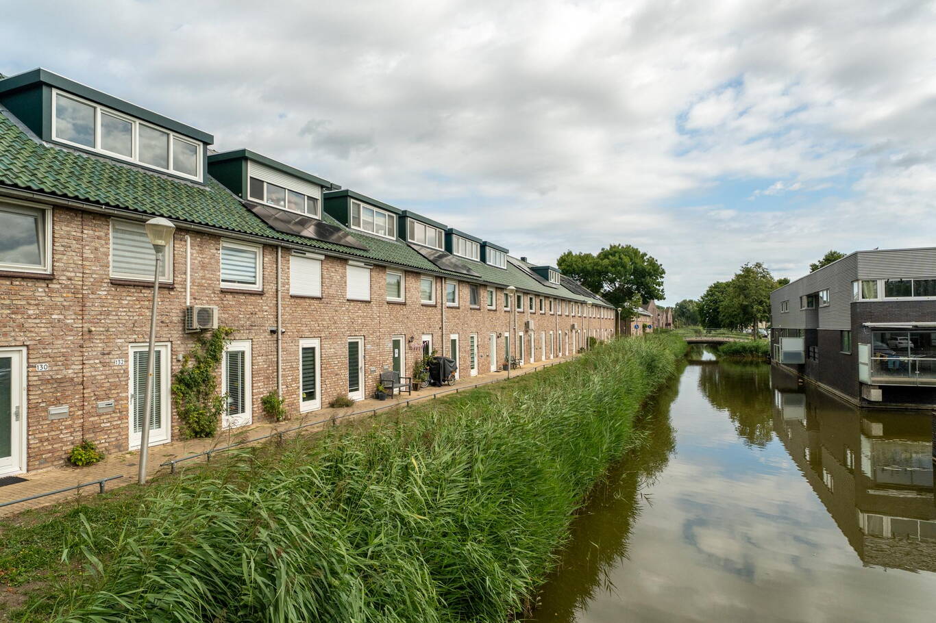 Nijkampvaart 142 'S-GRAVENHAGE